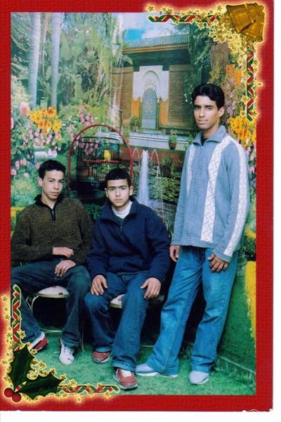 drare  d  lhawma   abdealha9  et  bilal  et  youssef....2004
